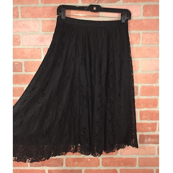 Bobeau Stretchy Boho Black Lace A-Line Skirt - Picture 2 of 5